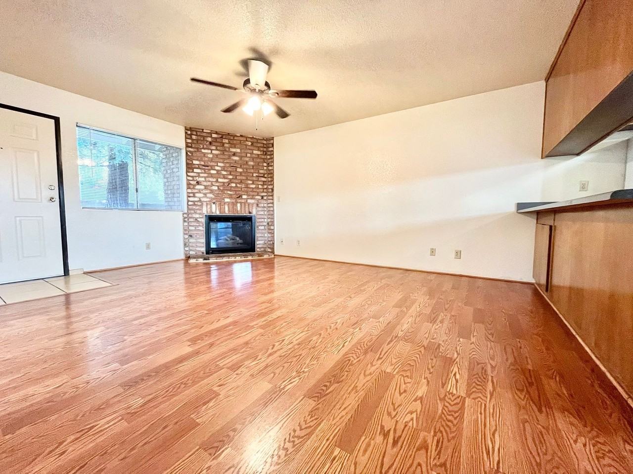 720 W 2nd Ave - Photo 4 of 13