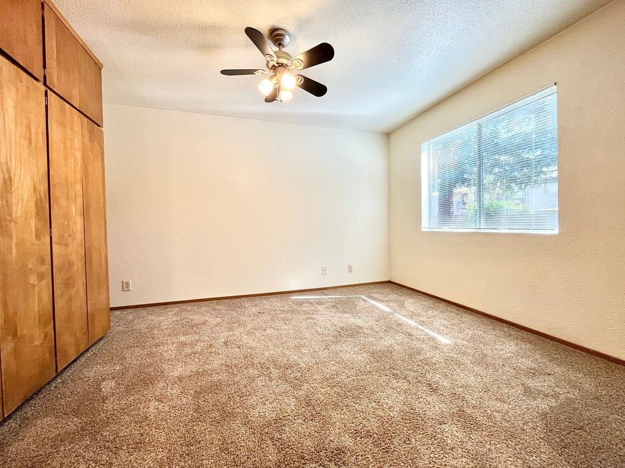 720 W 2nd Ave - Photo 7 of 13