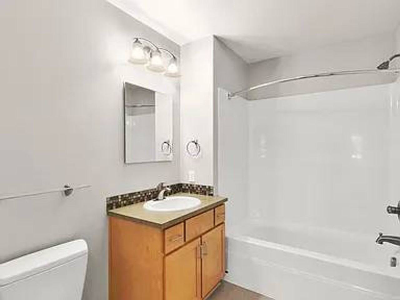 1127 Broadway St Ne #412 - Photo 6 of 12