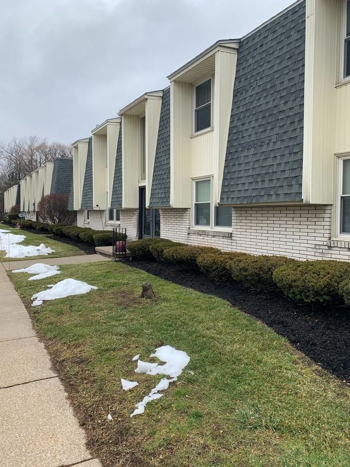 480 South St. - Photo 2 of 50