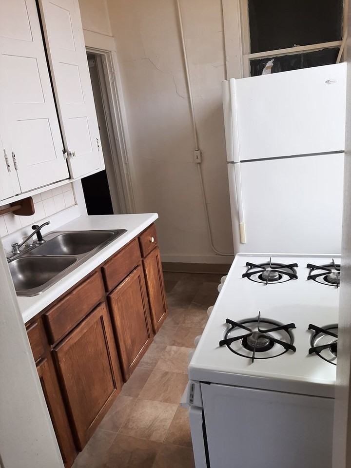 1020 - Photo 7 of 21