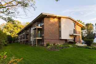 Spacious 1 &2 Bedrooms with Balcony, Parking and Onsite Laundry - Photo 1 of 1