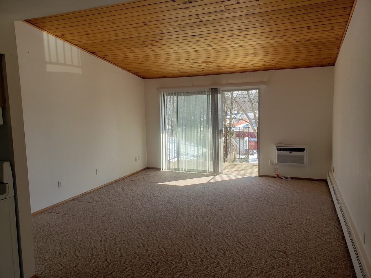 Spacious 1 &2 Bedrooms with Balcony, Parking and Onsite Laundry - Photo 2 of 30
