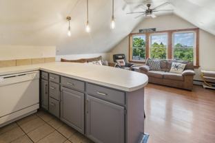 213-215 Columbia St - Photo 1 of 1