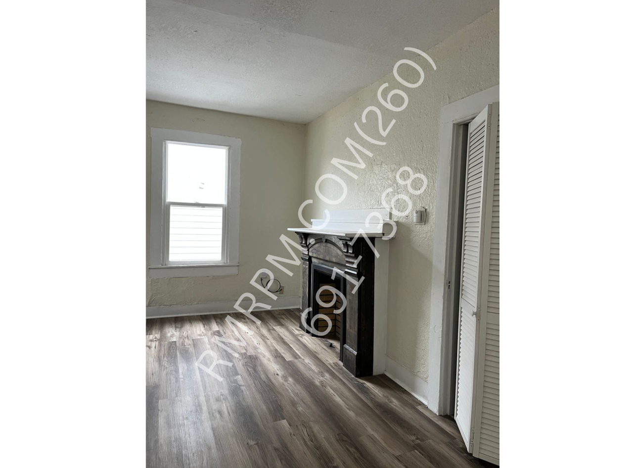 36 N. LaFontaine - Photo 2 of 11