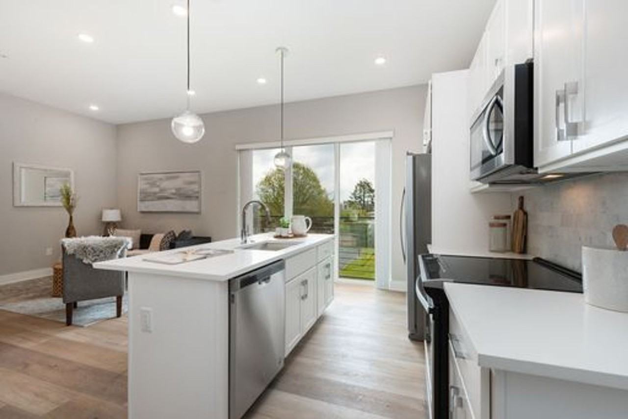 Washington Court - Photo 6 of 15