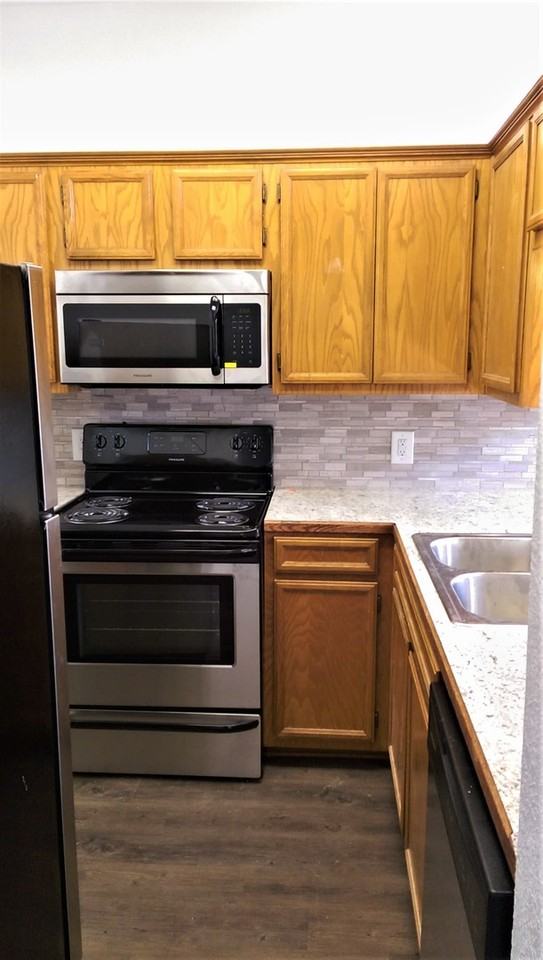 402 East 30th Street Apartments - Photo 2 of 7