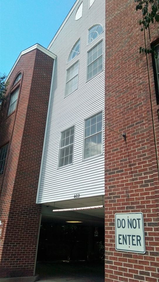 402 East 30th Street Apartments - Photo 5 of 7