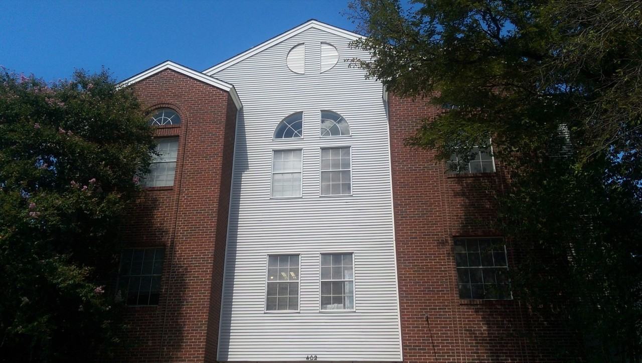 402 East 30th Street Apartments - Photo 6 of 7