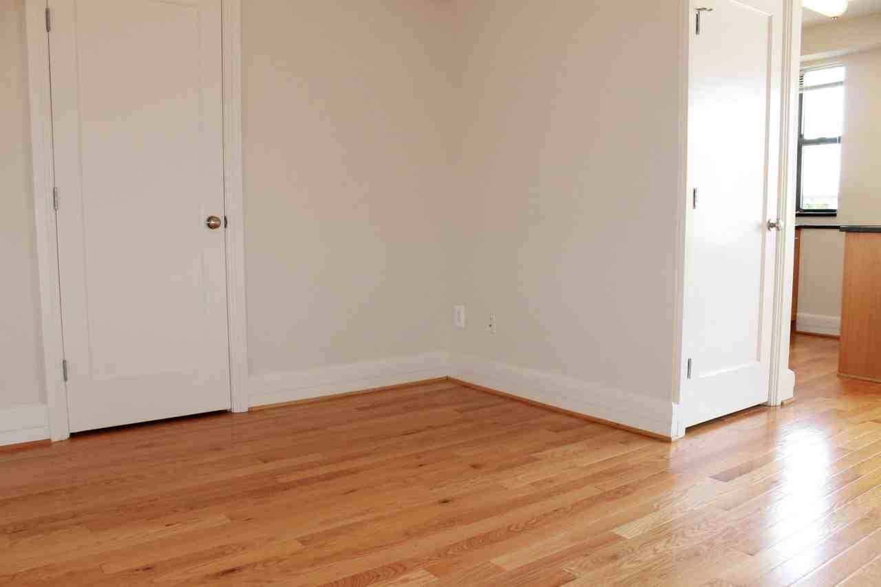 2000 Connecticut Ave. - Photo 6 of 50