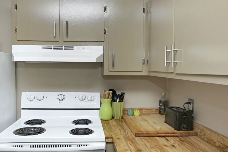 160 Gazette Avenue - Photo 7 of 20