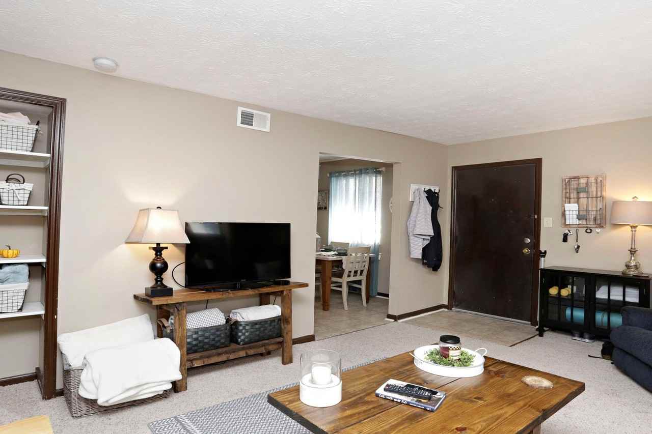 135 Transcript Avenue - Photo 3 of 21