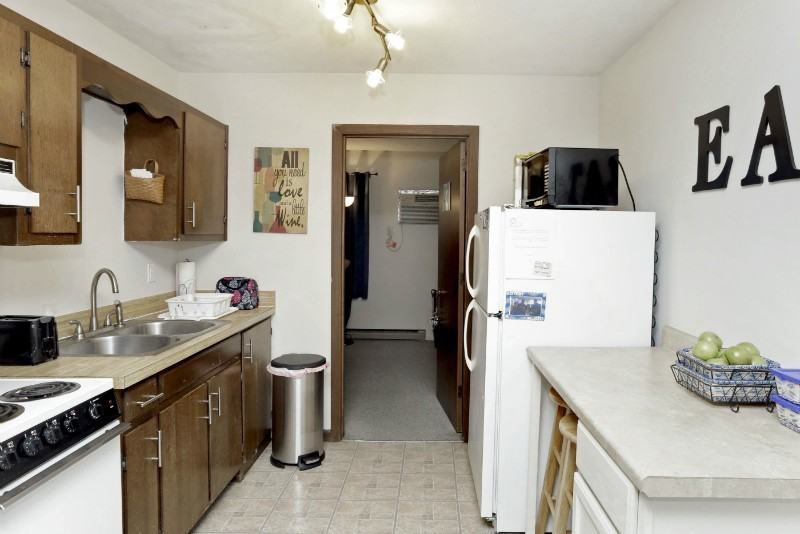 178 Leader Avenue - Photo 2 of 23