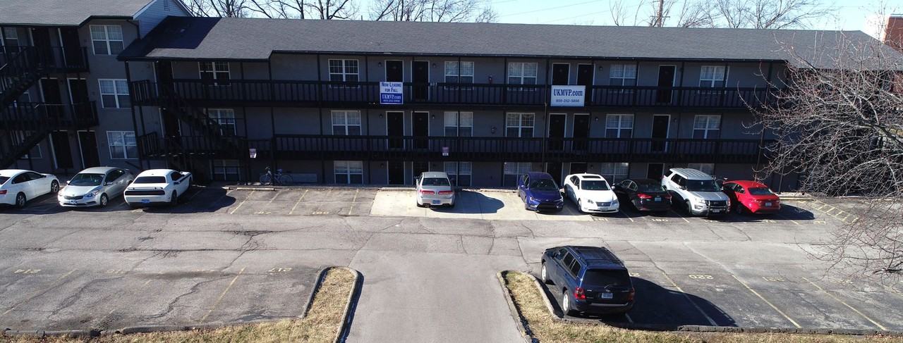 805 Press Avenue - Photo 2 of 50