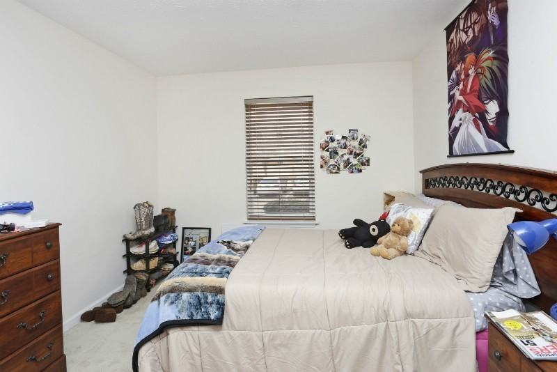 330 Rose Street - Photo 7 of 50