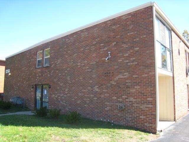 1356 Royalty Court - Photo 4 of 15