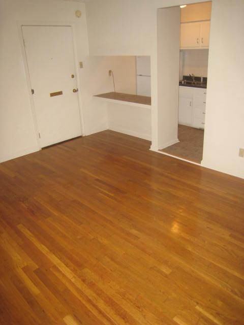 1356 Royalty Court - Photo 7 of 15