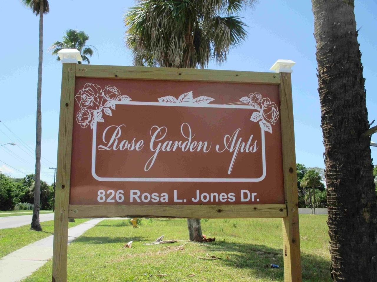 Rose Garden Apartments - Photo 3 of 11