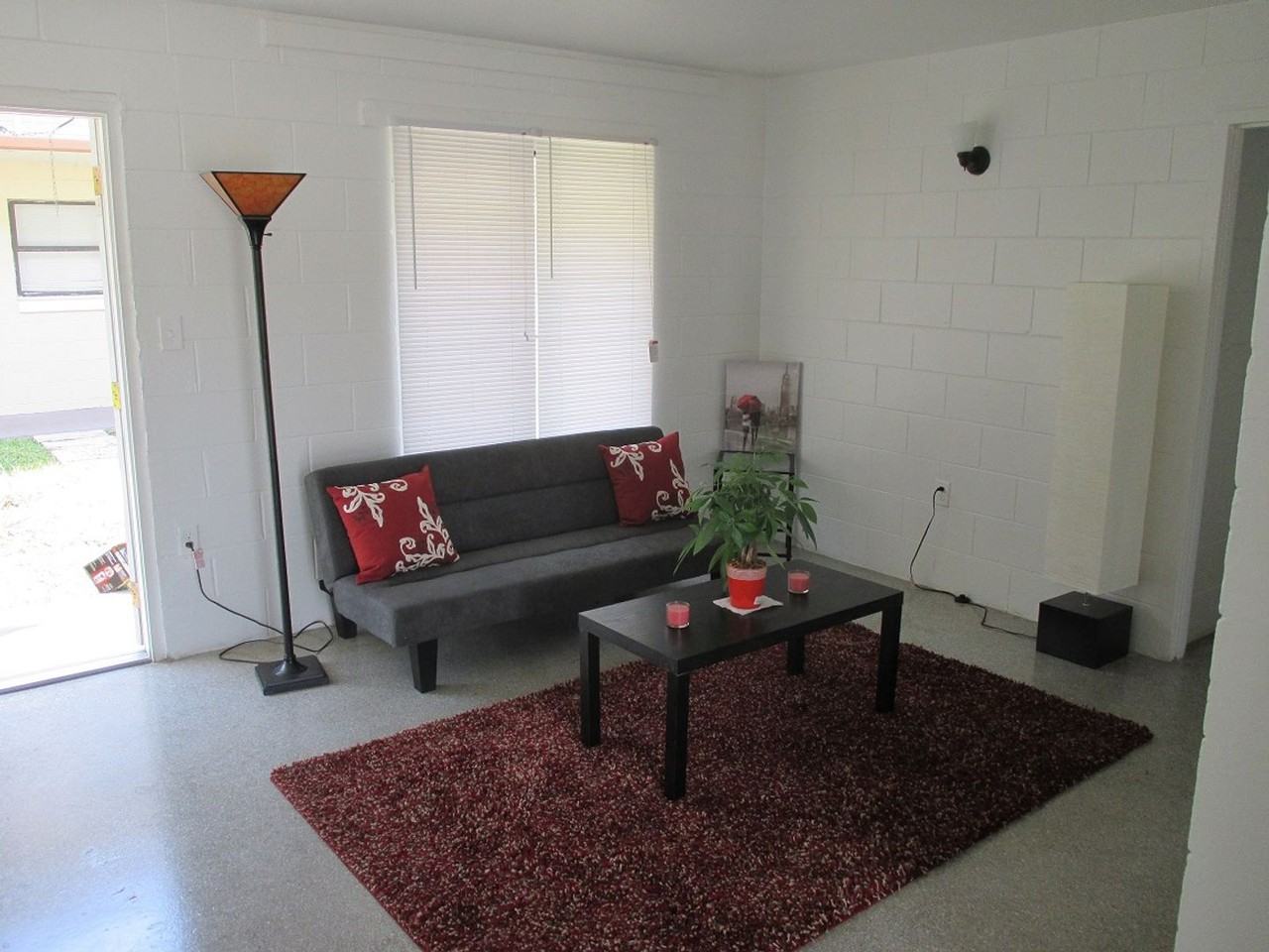 Rose Garden Apartments - Photo 4 of 11