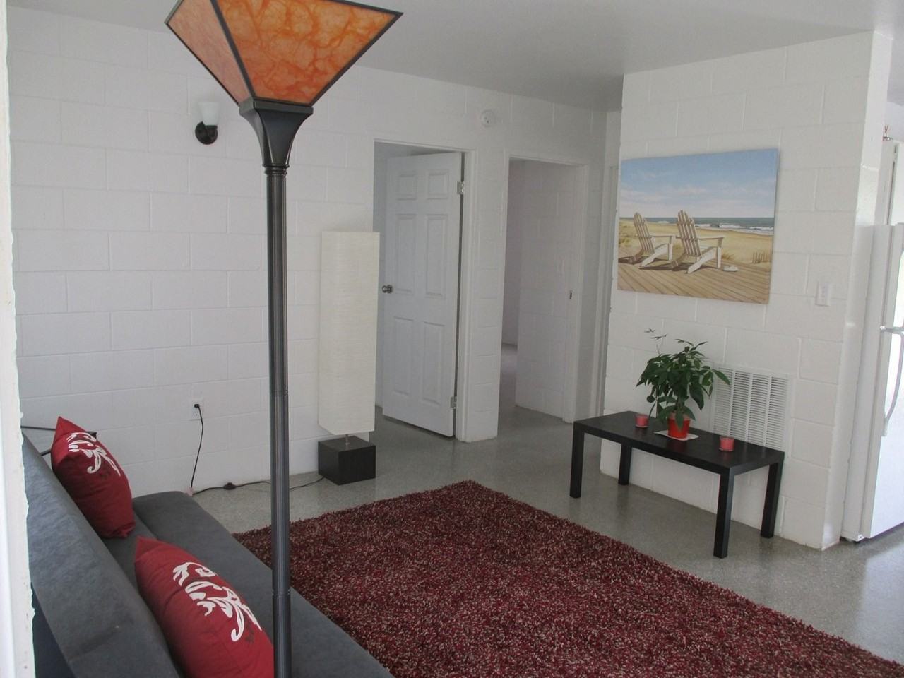 Rose Garden Apartments - Photo 6 of 11