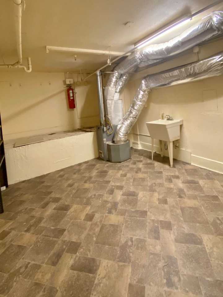 666 Jackson St - Photo 4 of 17