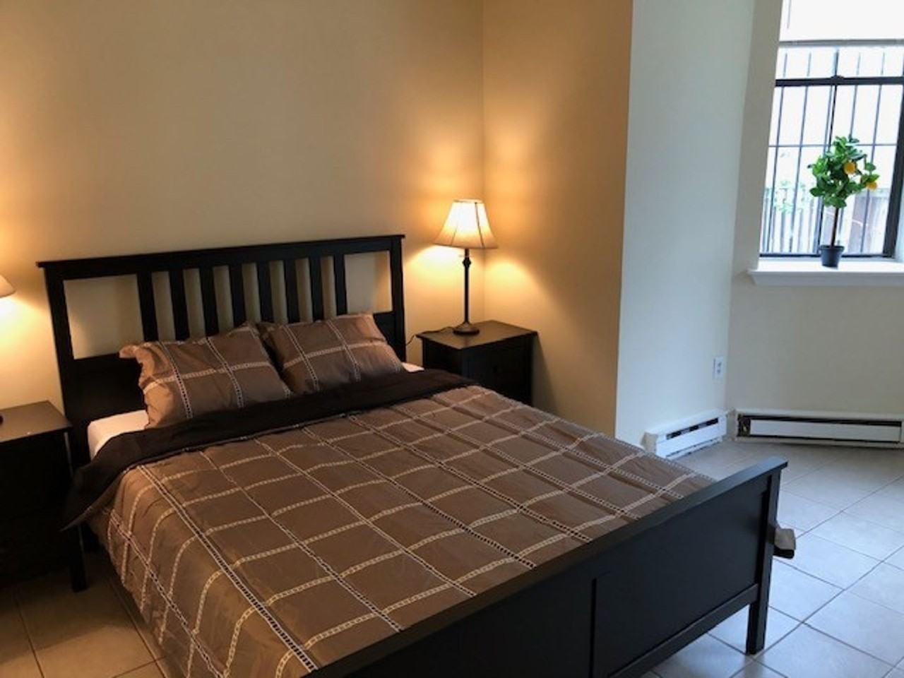 Beethoven Apartments - Photo 7 of 50