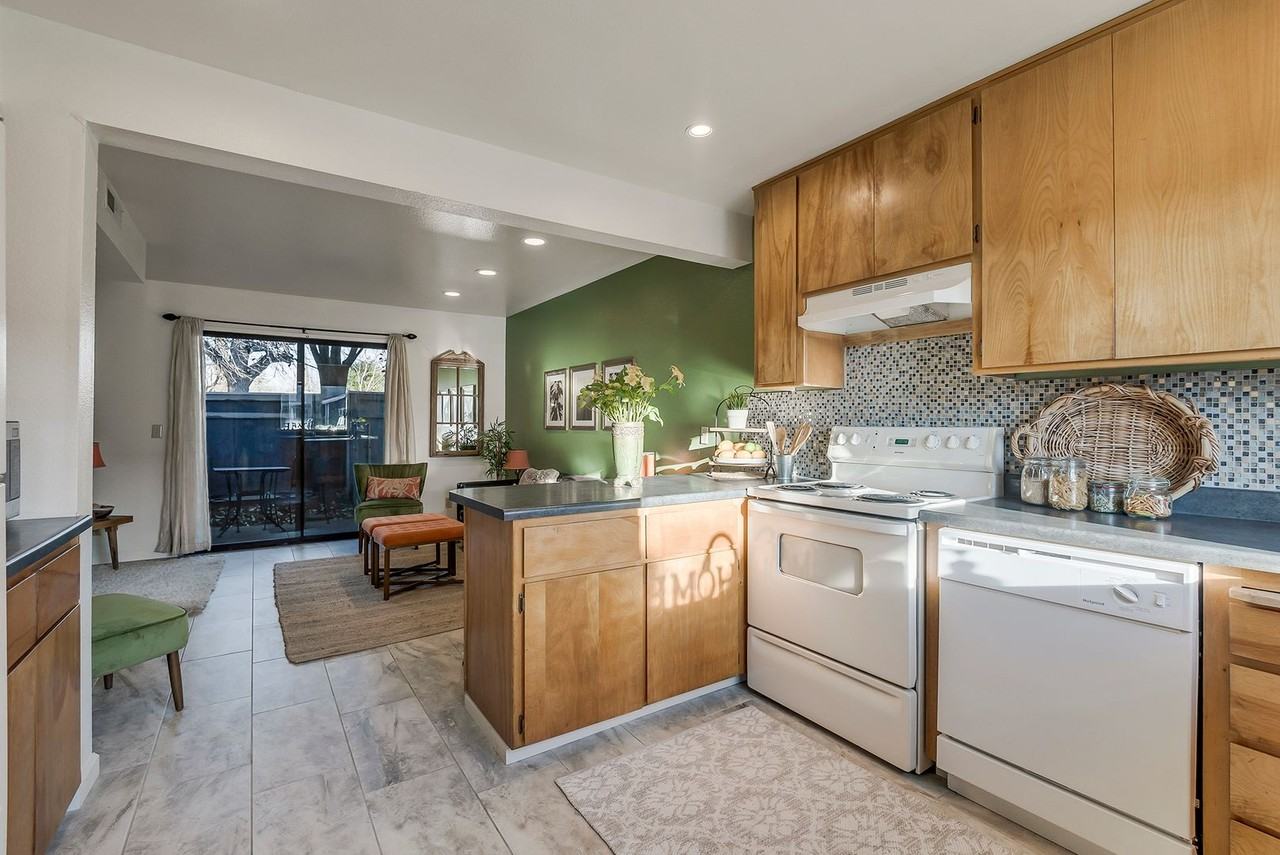 **Preleasing for Summer** Live Affordably, Live in Style at Nord Gardens - Photo 7 of 34