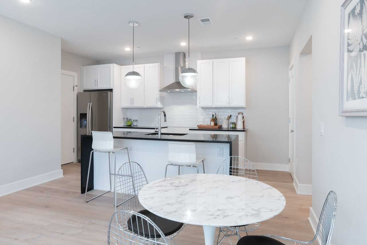 The Avenue - Photo 3 of 47