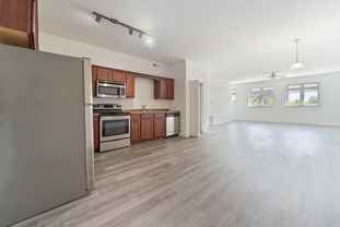 2215 College St - Photo 1 of 1