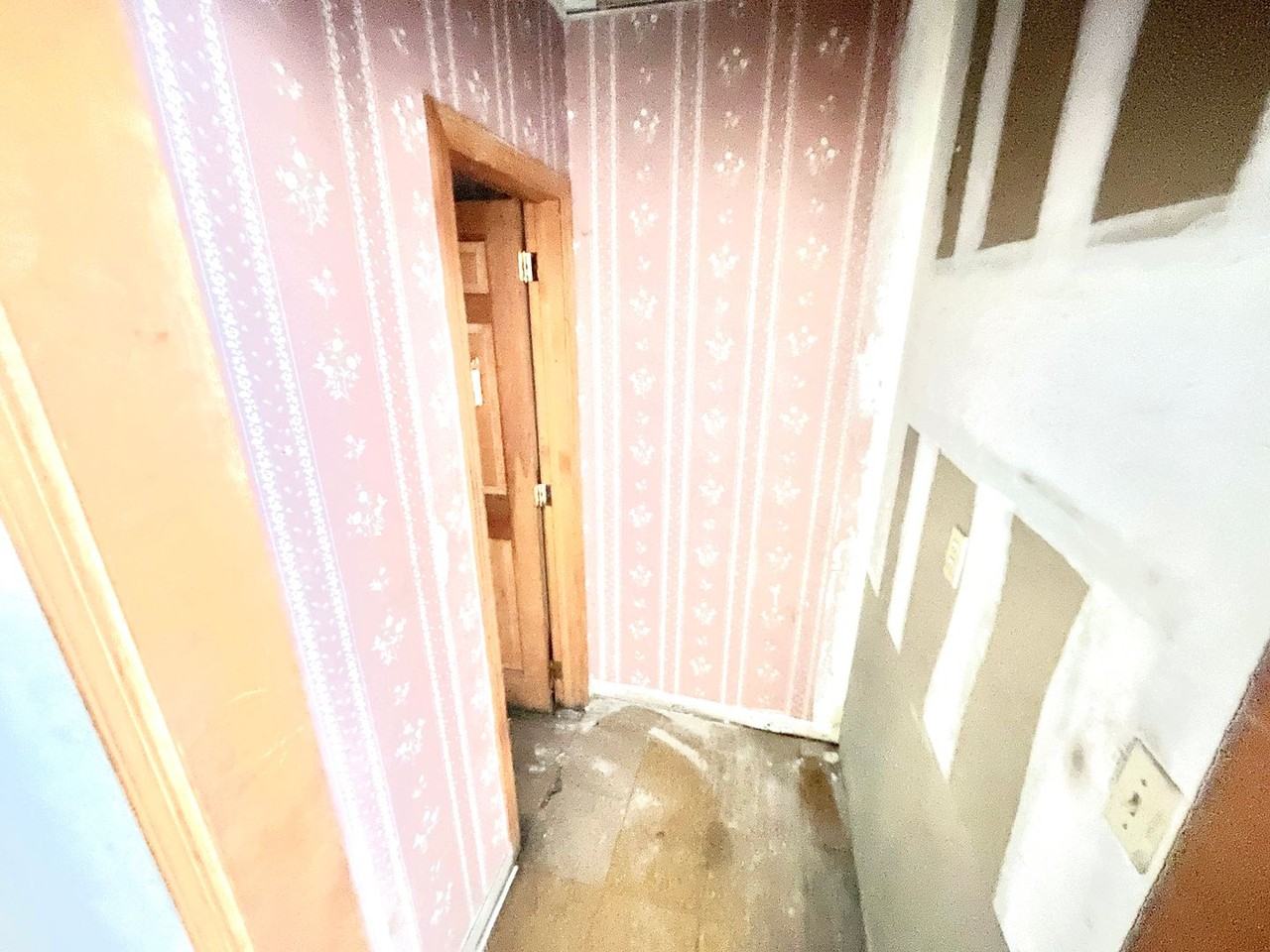 133 West Main St - Photo 5 of 15