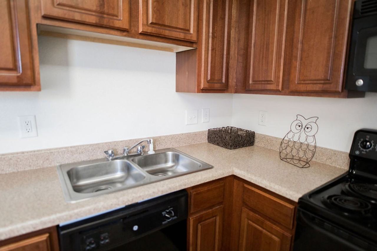 The Villas of Oakwood - Photo 5 of 50