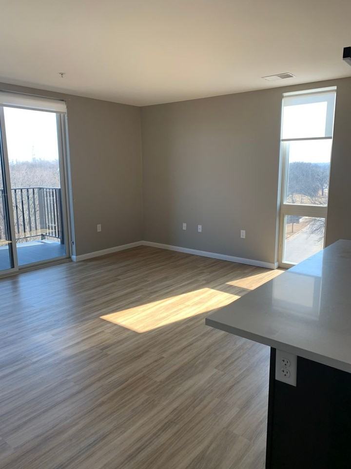 Honey Creek Place Apartments 8041 W Bluemound Rd, Milwaukee, WI 53213