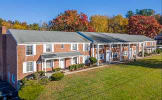 featured image of 417 417 - 441  Winthrop Street