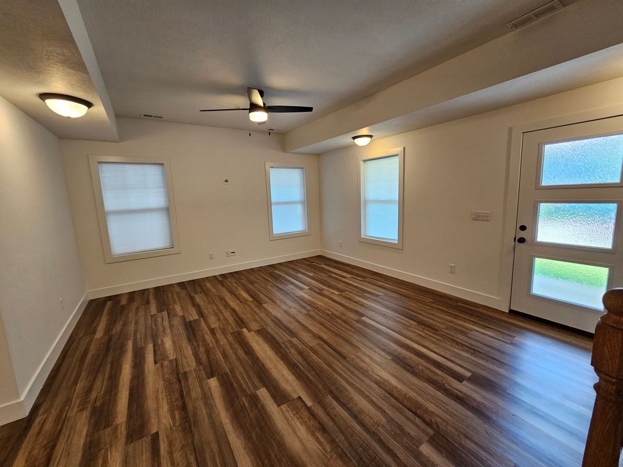 1361 E Cherry, Springfield - Photo 2 of 25