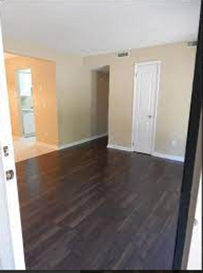 Plantation Oaks - Photo 4 of 12