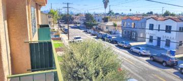 featured image of 664 W 12th St