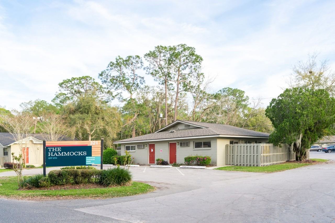 The Hammocks off 6th - Photo 7 of 37