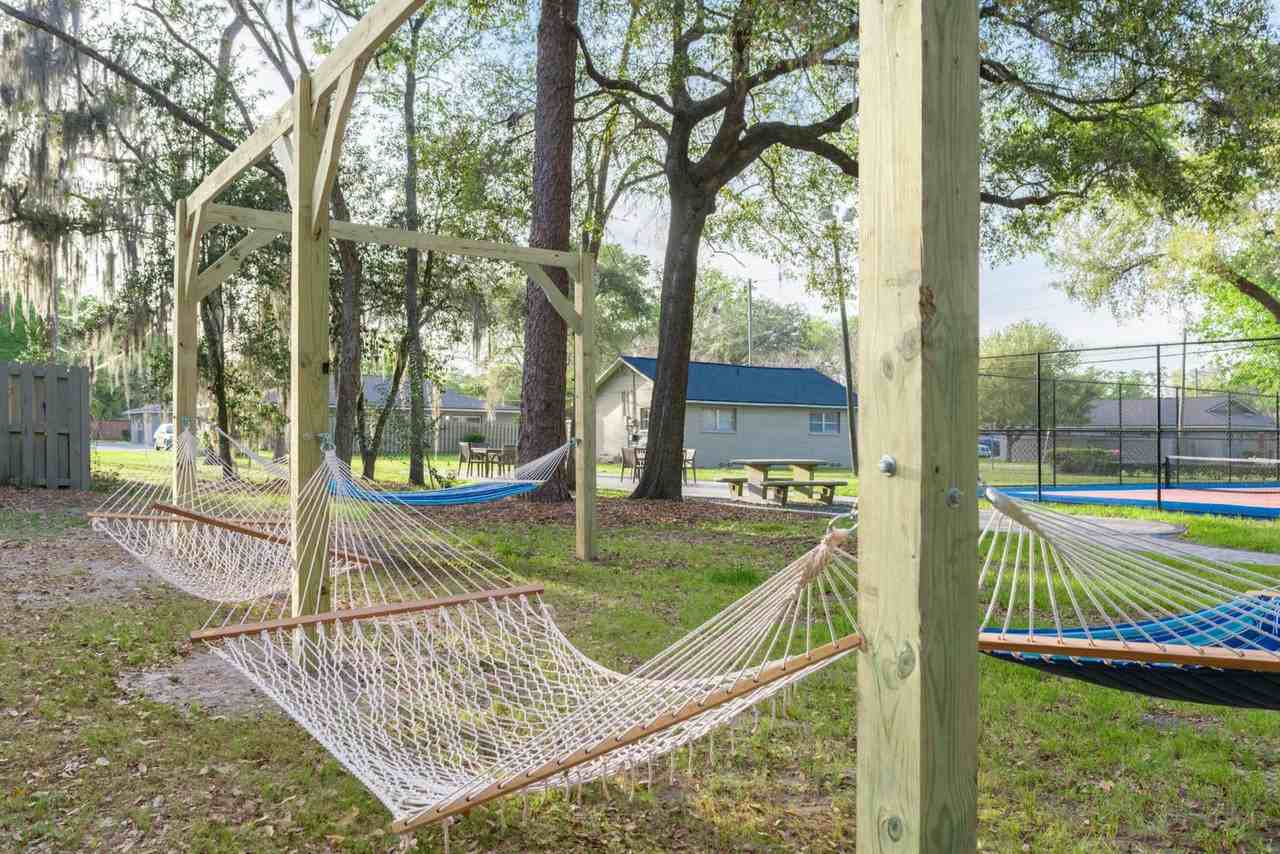 The Hammocks off 6th - Photo 6 of 50