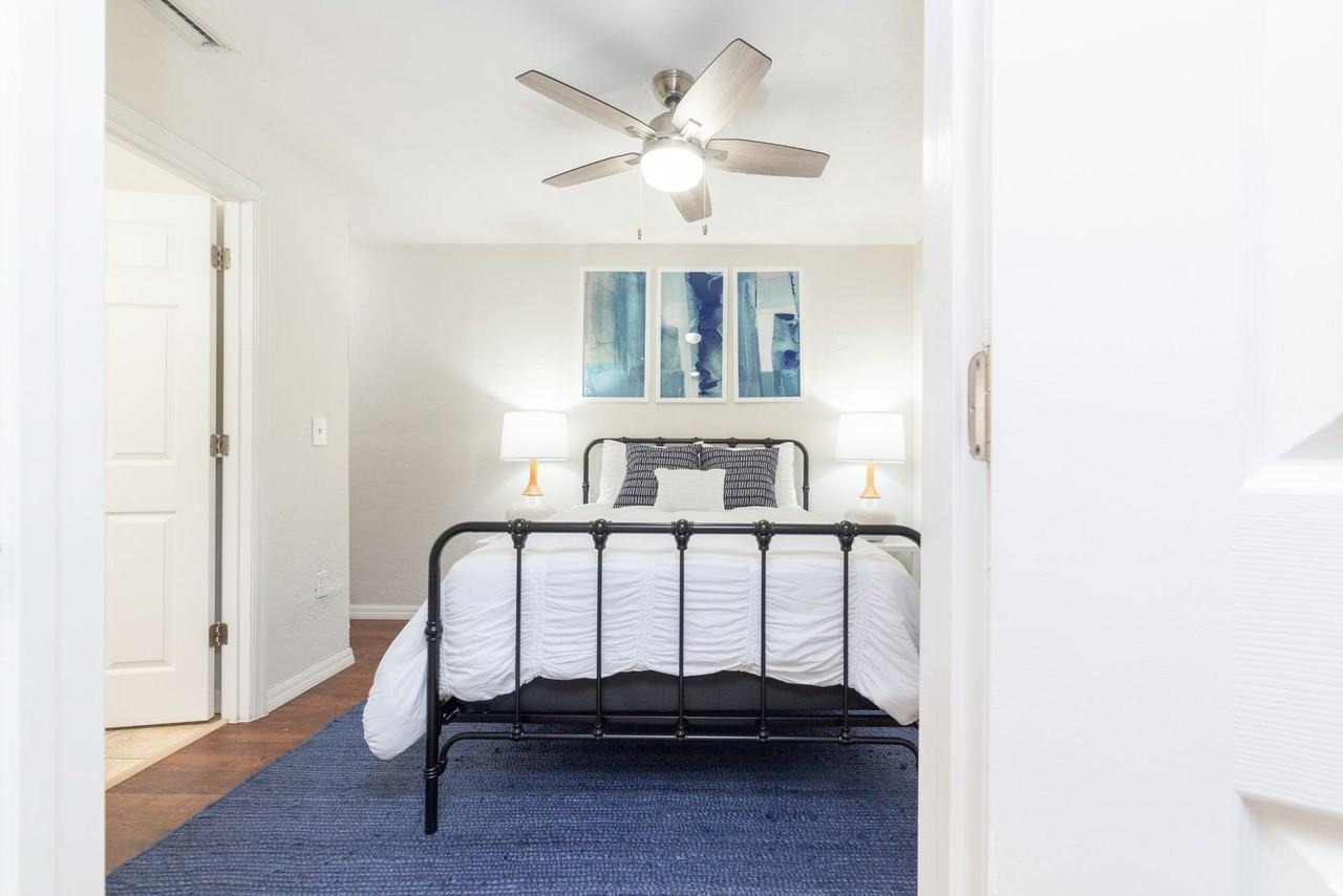 The Hammocks on 20th - Photo 5 of 50