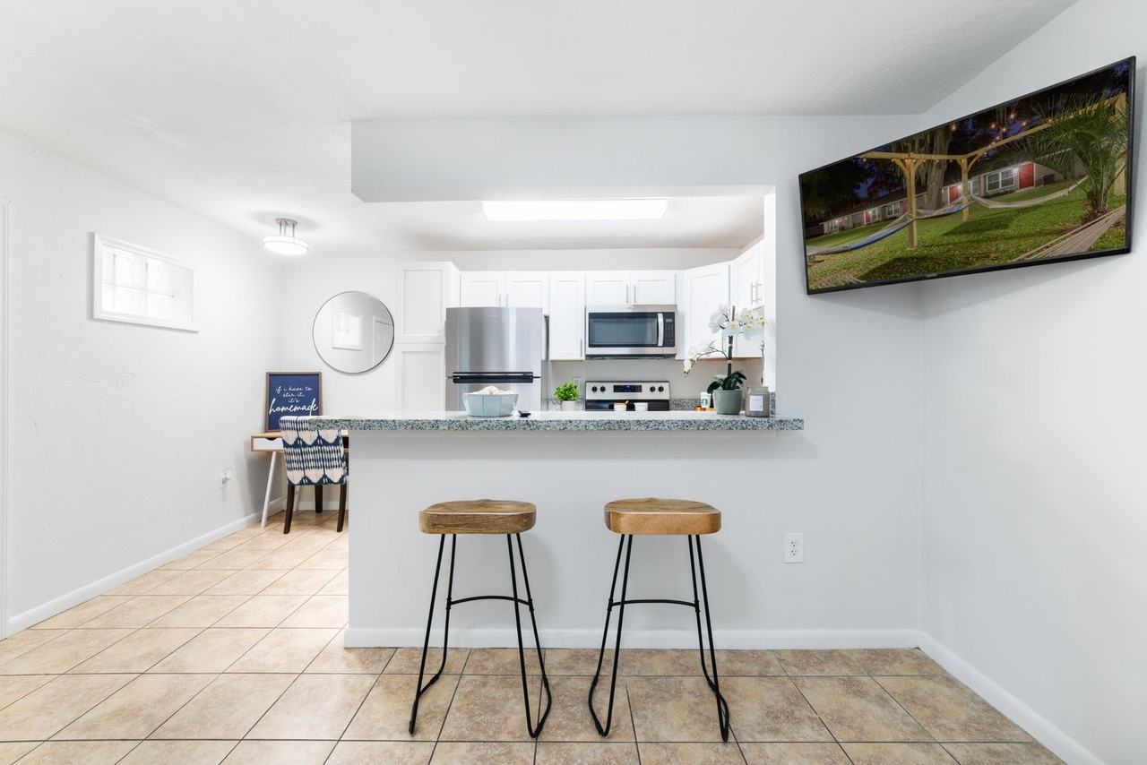 The Hammocks on 20th - Photo 7 of 50