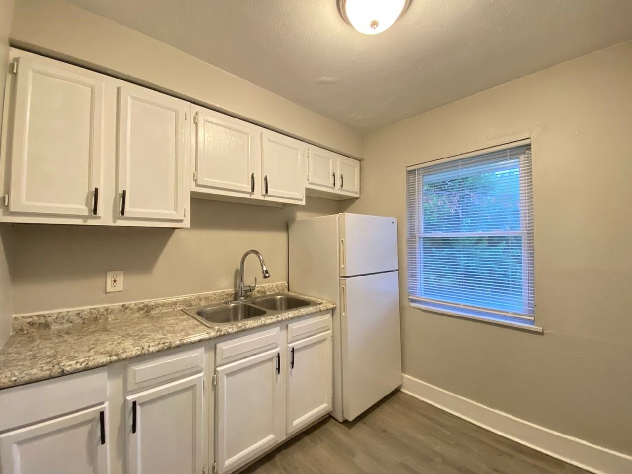 Otterbein Ave - Photo 2 of 12