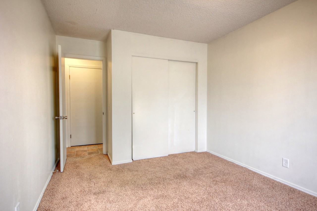 1902KA - Photo 7 of 21