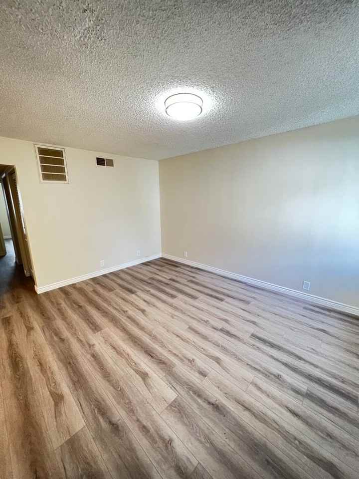 350Harv - Photo 2 of 22