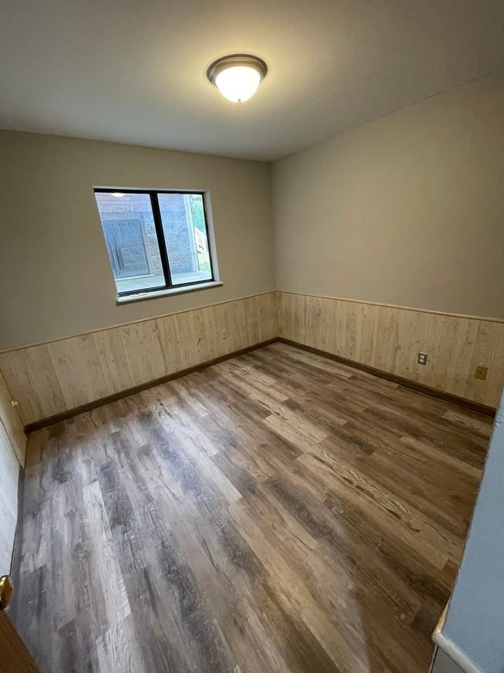 OSU Gateway 4 bedroom 2 full bath apartment - Photo 6 of 14