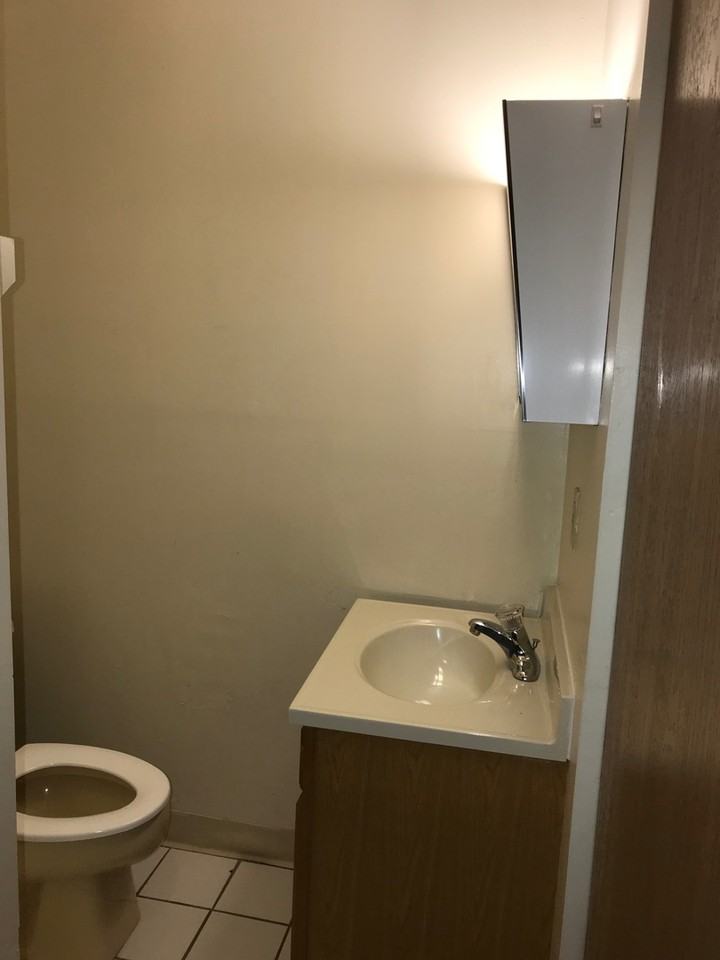 OSU Gateway 4 bedroom 2 full bath townhome - Photo 6 of 15