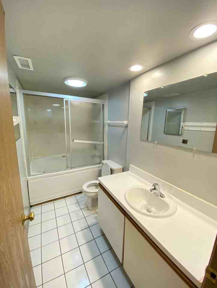 OSU Gateway 4 bedroom 2 full bath 3 apartment - Photo 6 of 14