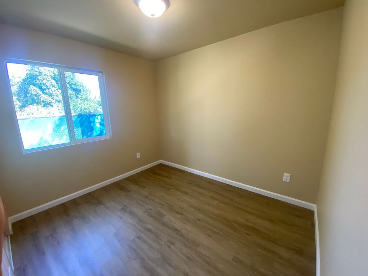 547 N. CABRERA AVE. - Photo 3 of 11