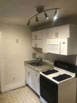 8 Bedroom house w/ 3 bathrooms, 3 kitchens - Photo 1 of 1