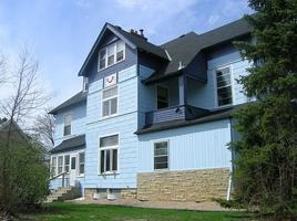 featured image of 628 4th St Se