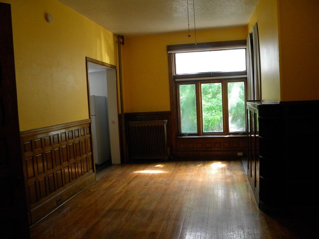 628-4TH - Photo 4 of 11